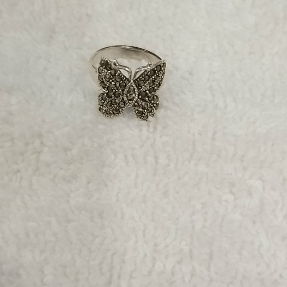 Sterling silver and marcasite butterfly ring - Picture 2 of 2